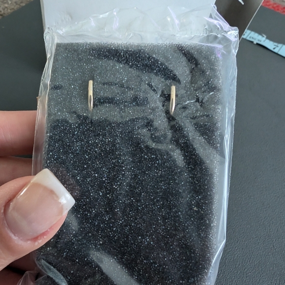 NIB Avon Signature Collection Square Double Drop Earrings - Picture 4 of 5